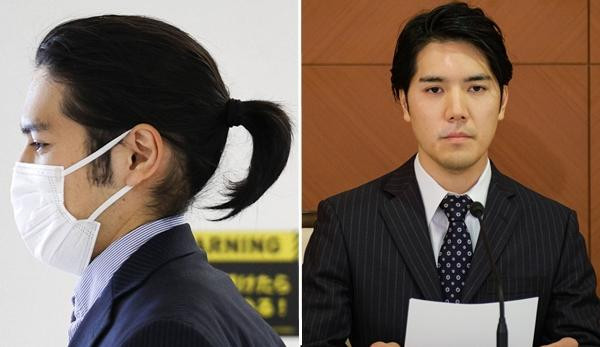 Khi mới về Nhật để chuẩn bị cưới Mako, Kei cũng buộc tóc (trái), nhưng rồi anh cắt tóc ngắn và vuốt gọn khi đến gặp cha mẹ vợ và họp báo (phải). Ảnh: The World News; Getty Images.