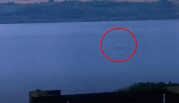 Có phải Nessie đây không? Ảnh: Eoin Fagan/ Visit Inverness Loch Ness.