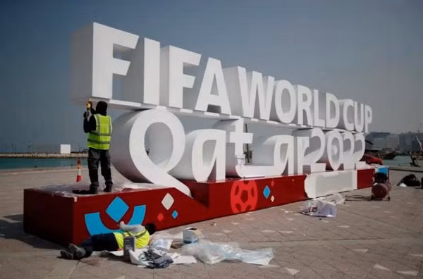 Việc chuẩn bị cho World Cup tại Qatar vẫn đang được tiếp tục. Ảnh: Hamad I Mohammed/ Reuters.