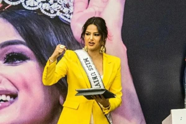 Harnaaz có phản ứng mạnh mẽ khi bị chê bai ngoại hình. Ảnh: Instagram. Harnaaz có phản ứng mạnh mẽ khi bị chê bai ngoại hình. Ảnh: Instagram.