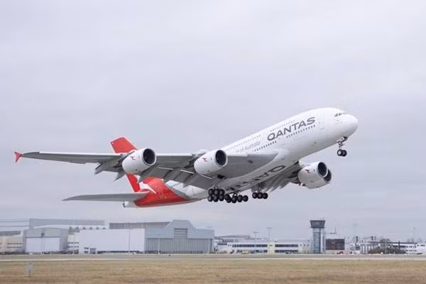 Một máy bay của Qantas. Ảnh: Sebastian Kahnert/ dpa-Zentralbild/ dpa/ Alamy Live News. Một máy bay của Qantas. Ảnh: Sebastian Kahnert/ dpa-Zentralbild/ dpa/ Alamy Live News.
