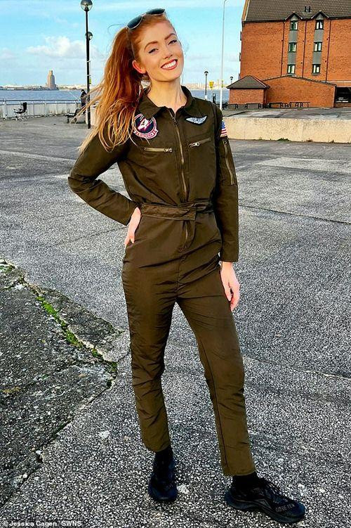 Không chỉ là người mẫu, Jessica còn là sinh viên ngành kỹ thuật hàng không vũ trụ. Ảnh: SWNS. Không chỉ là người mẫu, Jessica còn là sinh viên ngành kỹ thuật hàng không vũ trụ. Ảnh: SWNS.