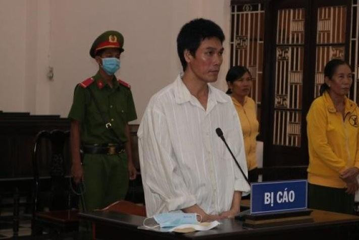 Bị cáo Võ Phong Phú tại tòa.