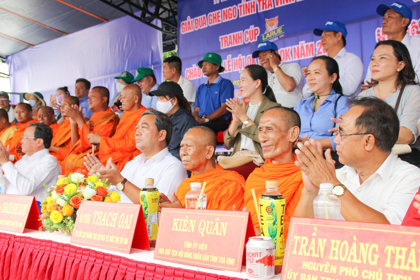 Đại biểu tham dự lễ khai mạc. Ảnh: P.An.