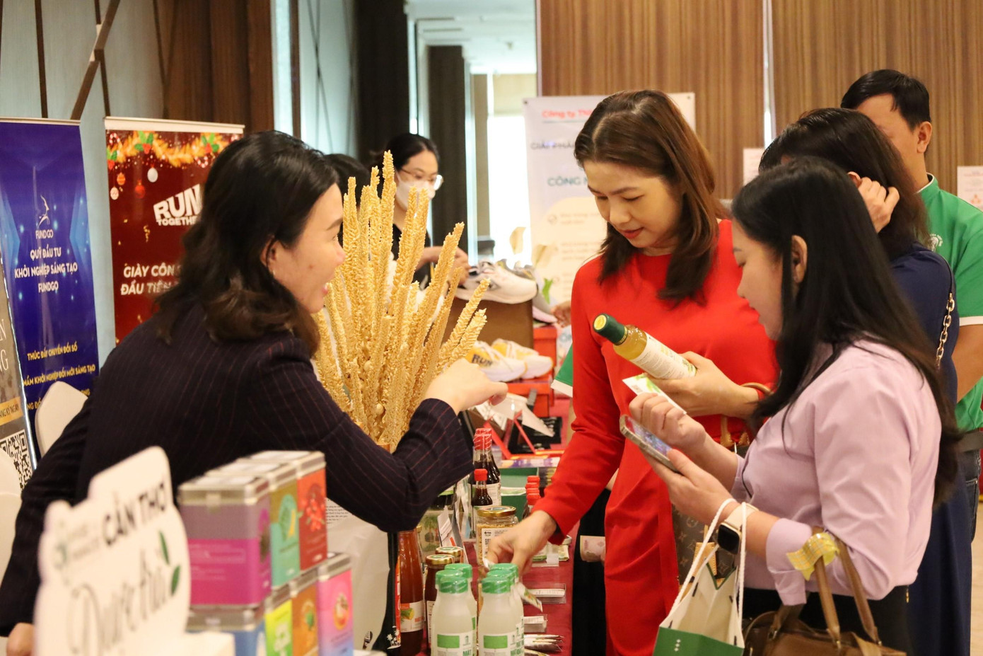 Vòng chung kết cuộc thi có 10 dự án tham gia tranh tài.