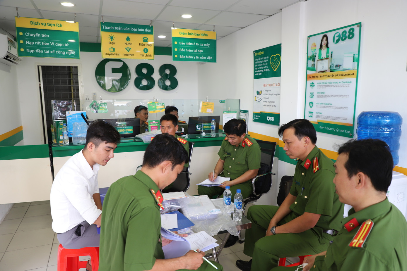 Lực lượng công an kiểm tra đồng loạt các cơ sở của F88.