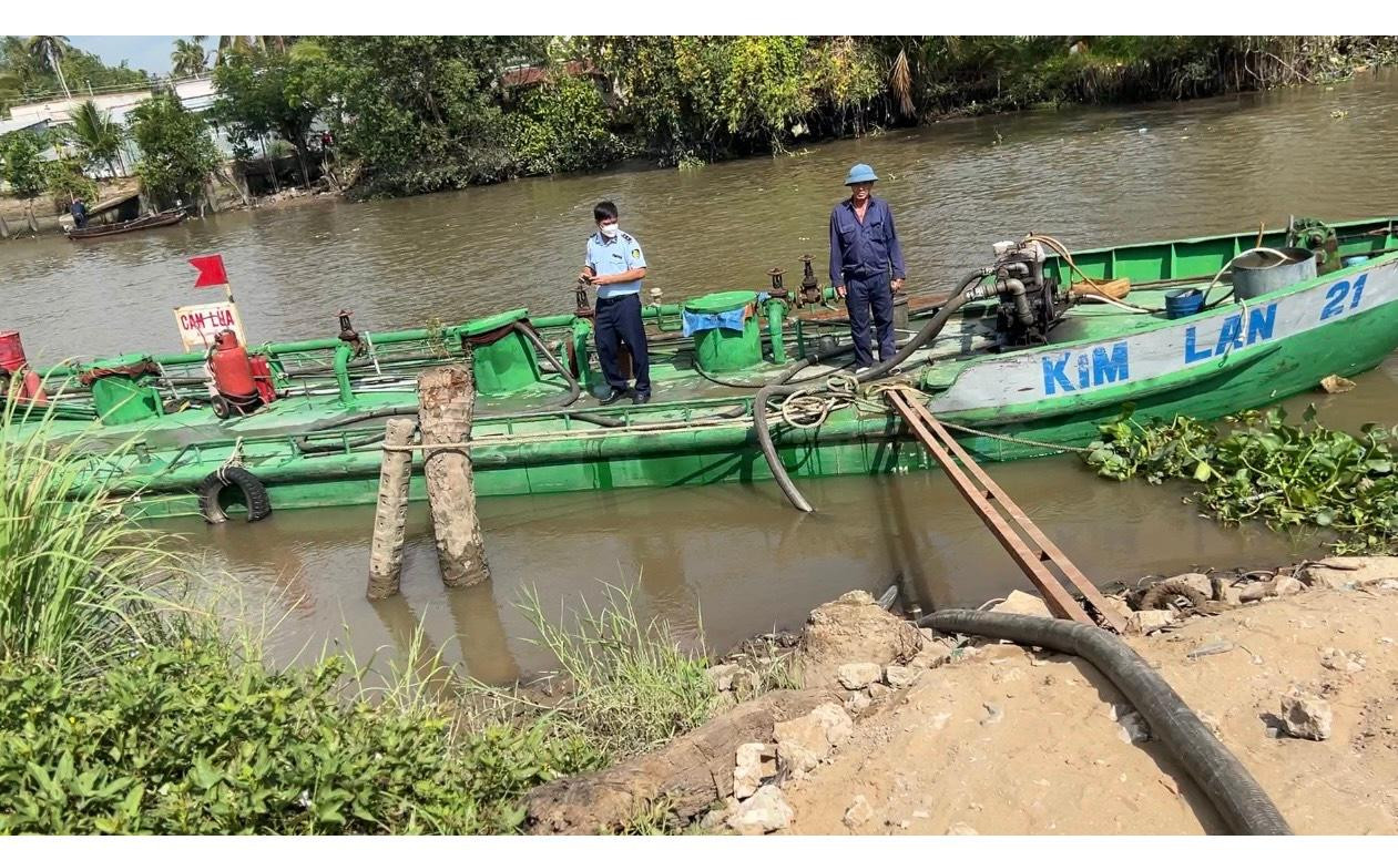 Tàu vận chuyển xăng dầu Kim Lan 21.