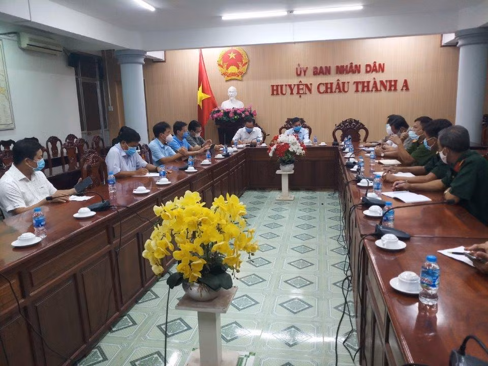 Cuộc họp lúc 22 giờ ngày 9/7. Ảnh: HD