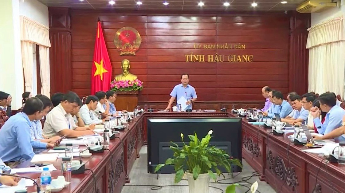 Phó Chủ tịch UBND tỉnh Hậu Giang Nguyễn Văn Hòa phát biểu tại buổi làm việc. Phó Chủ tịch UBND tỉnh Hậu Giang Nguyễn Văn Hòa phát biểu tại buổi làm việc.
