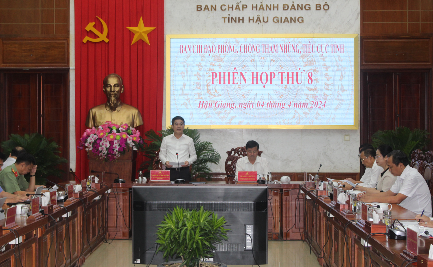 Bí thư Tỉnh ủy Hậu Giang Nghiêm Xuân Thành – Trưởng ban Chỉ đạo Phòng, chống tham nhũng, tiêu cực tỉnh, phát biểu tại phiên họp. Bí thư Tỉnh ủy Hậu Giang Nghiêm Xuân Thành – Trưởng ban Chỉ đạo Phòng, chống tham nhũng, tiêu cực tỉnh, phát biểu tại phiên họp.