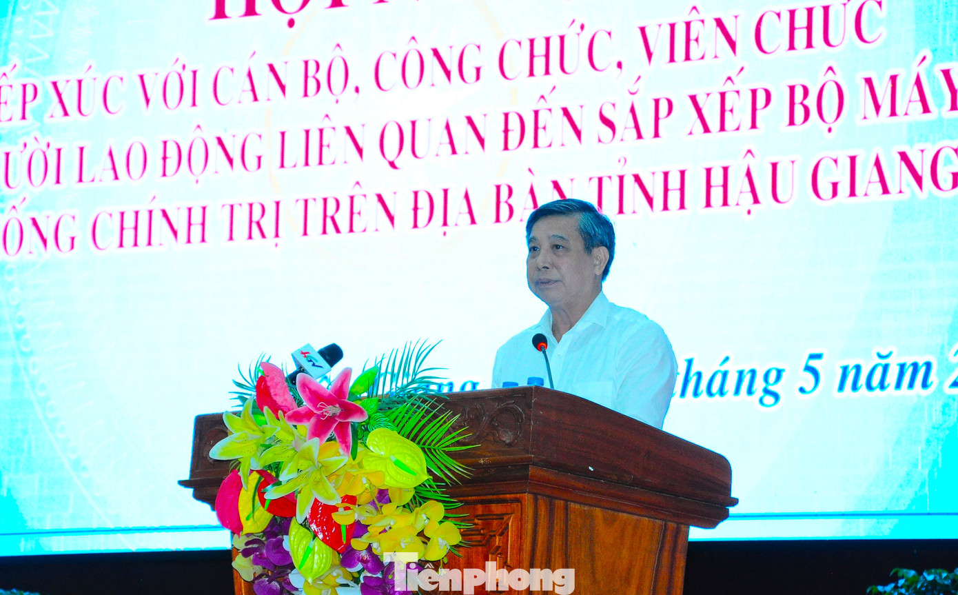 Ông Đồng Văn Thanh - Bí thư Tỉnh ủy, Chủ tịch HĐND tỉnh Hậu Giang phát biểu tại hội nghị. Ảnh: CK