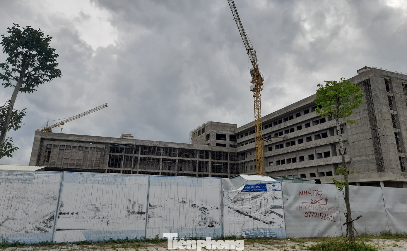 Bệnh viện Ung bướu Cần Thơ quy mô 500 giường, một trong những dự án dang dở được cử tri quan tâm. Ảnh: CK