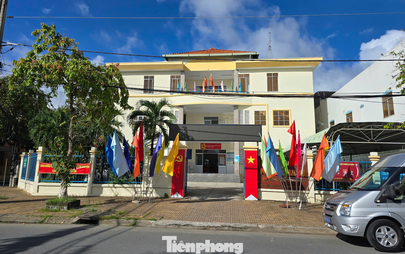 Điểm đến đầu tiên của đoàn khảo sát là trụ sở phường An Khánh, quận Ninh Kiều, nơi dự kiến bố trí trụ sở phường Tân An sau sáp nhập (nhập phường Hưng Lợi và An Khánh).