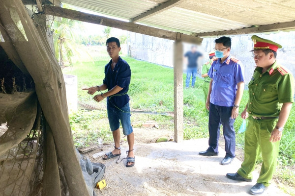 Nguyễn Đình An tại hiện trường vụ trộm bò. Ảnh: H.G Nguyễn Đình An tại hiện trường vụ trộm bò. Ảnh: H.G