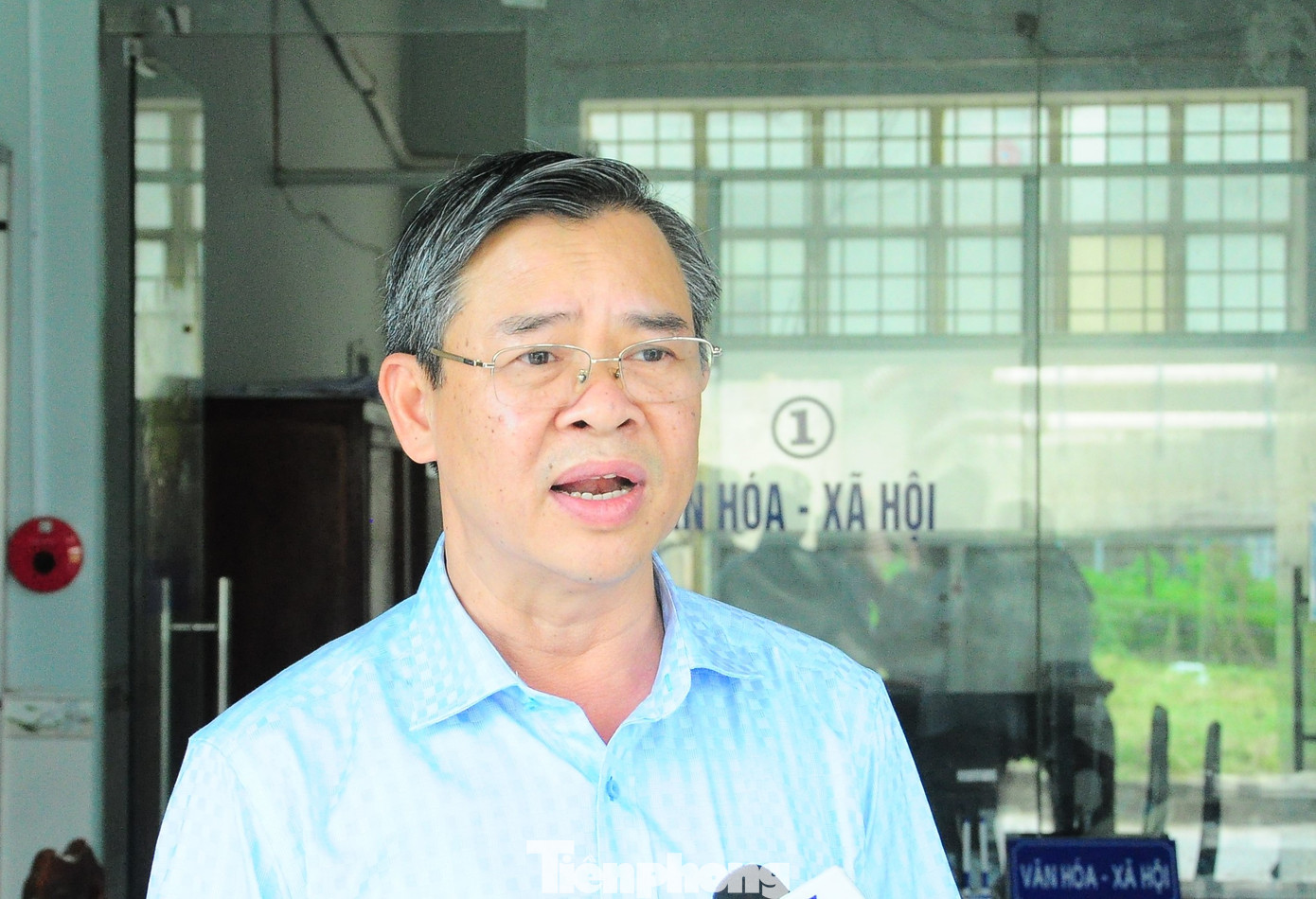 “Lãnh đạo thành phố chỉ đạo các địa phương tiếp tục rà soát, sớm đề xuất những hạng mục cần bổ sung kịp thời, để đảm bảo đến ngày 1/7 tất cả các xã phường mới đi vào hoạt động không có cản trở nào” - Chủ tịch UBND thành phố Cần Thơ cho hay. Ảnh: CK