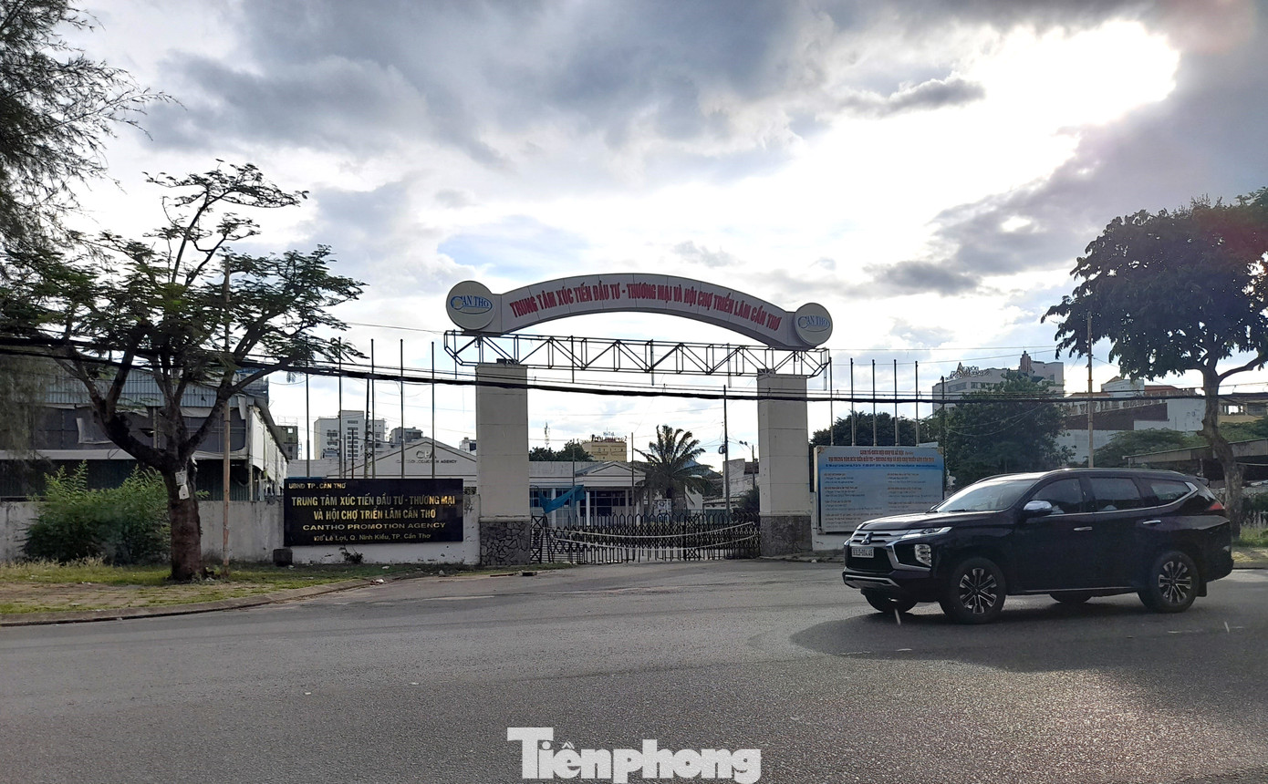 Trung tâm Xúc tiến Đầu tư – Thương mại và Hội chợ triển lãm Cần Thơ phía đường Lê Lợi. Ảnh: CK. Trung tâm Xúc tiến Đầu tư – Thương mại và Hội chợ triển lãm Cần Thơ phía đường Lê Lợi. Ảnh: CK.