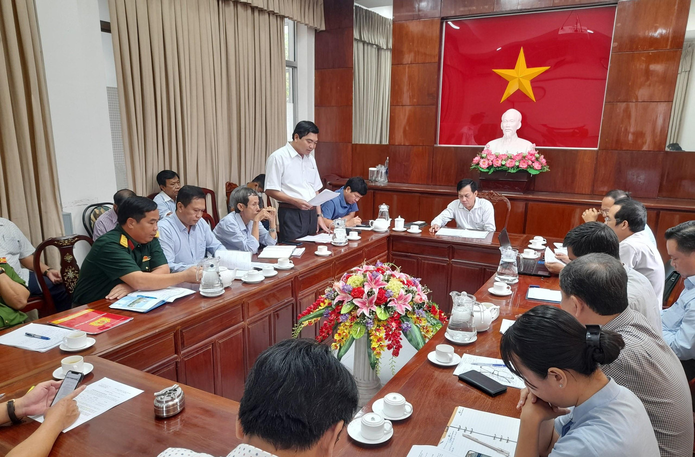 Quang cảnh cuộc họp.