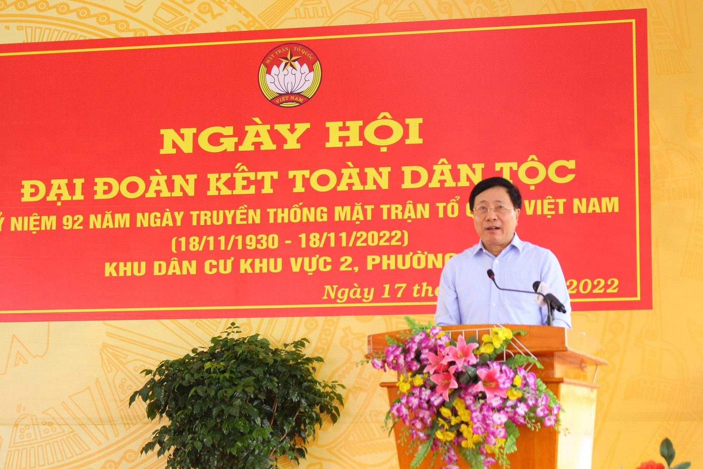 Phó Thủ tướng Phạm Bình Minh phát biểu tại ngày hội.