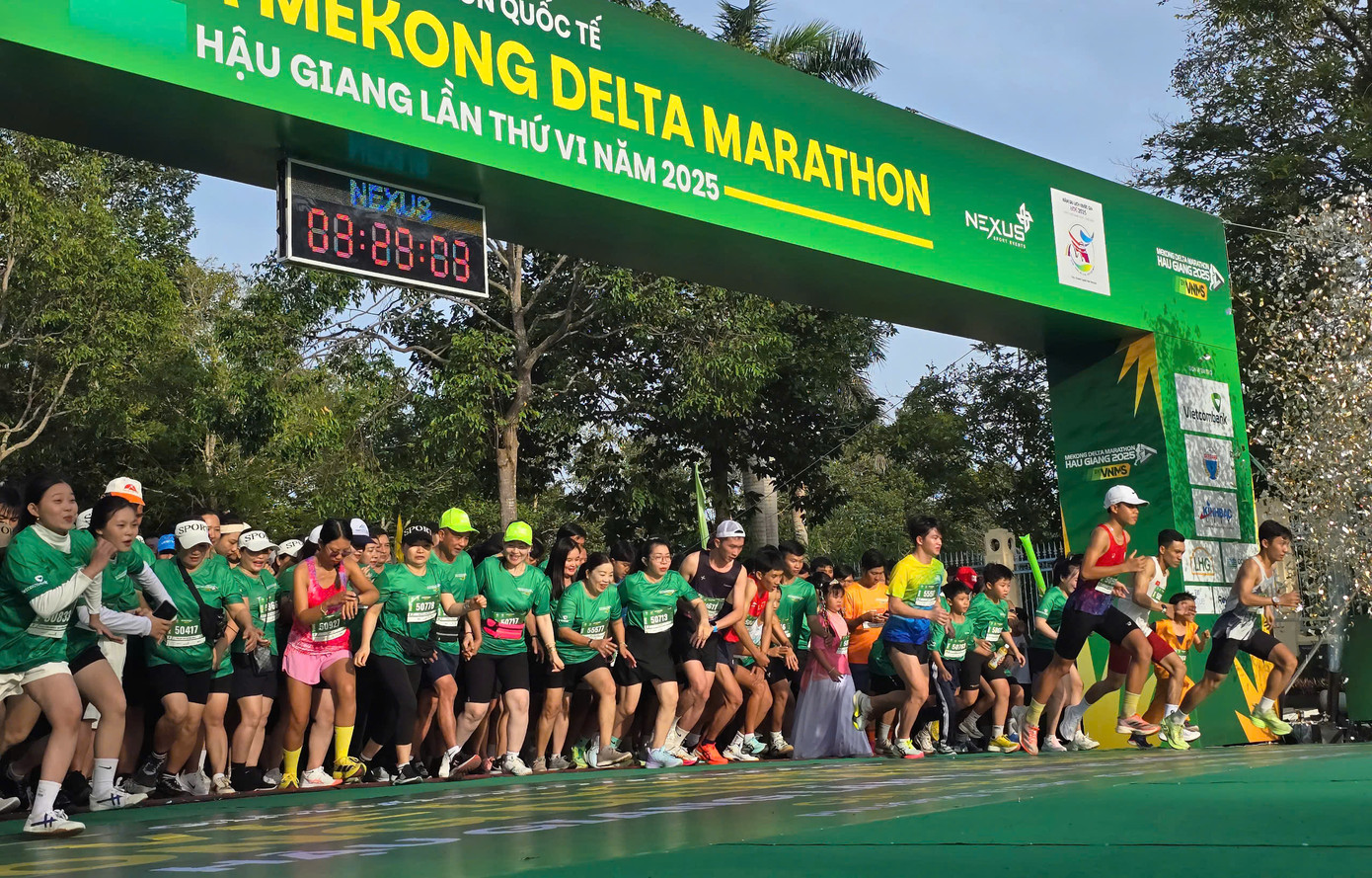 Giải chạy năm nay thu hút hơn 5.000 vận động viên tham gia với 4 cự ly 5km, 10km, 21km và 42km.