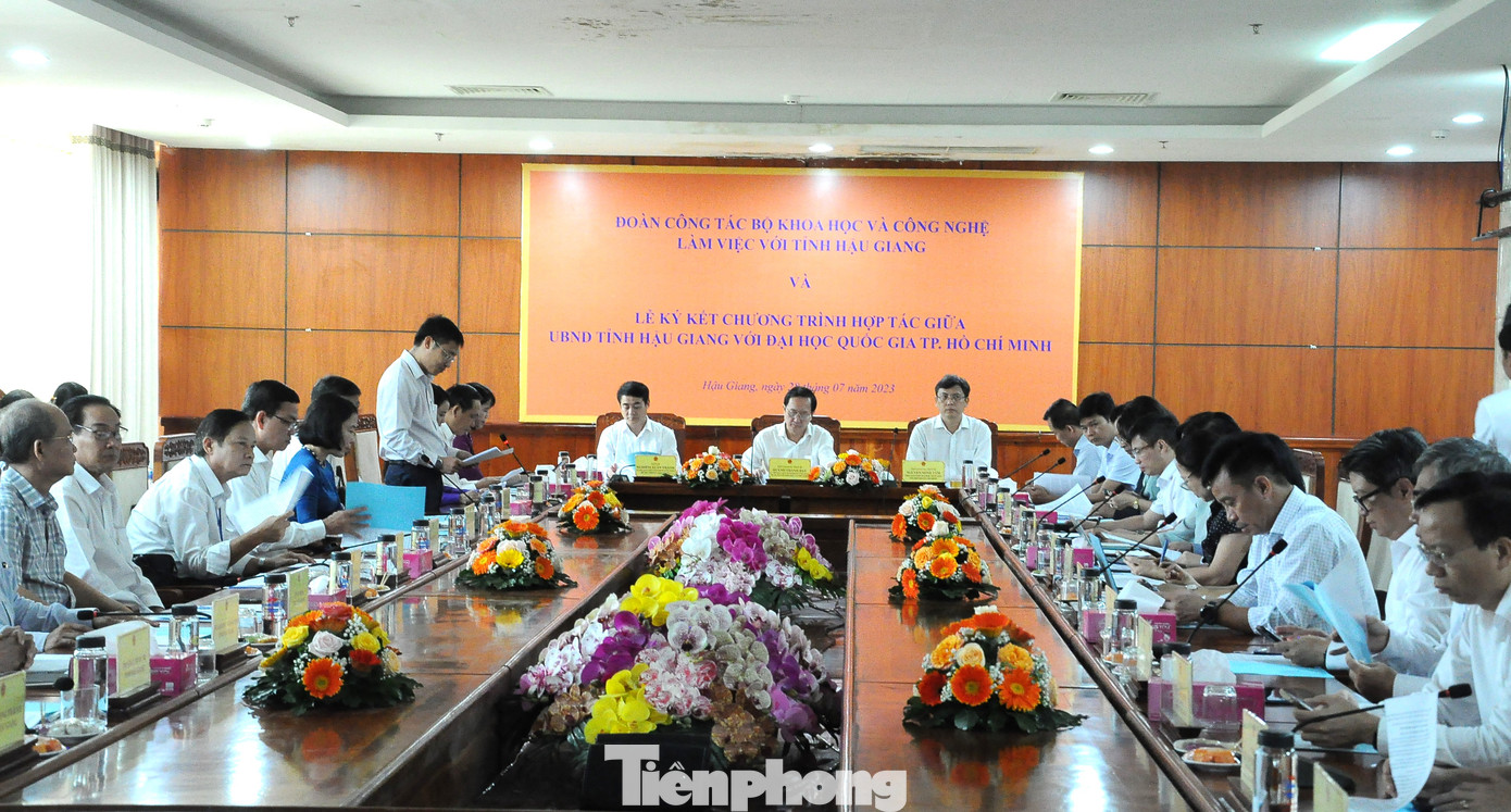 Quang cảnh buổi làm việc. Ảnh: CK