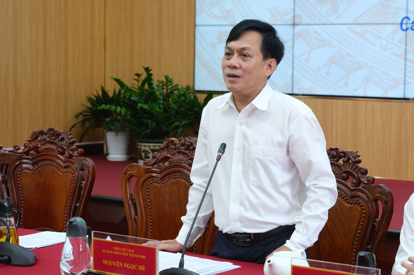 Phó Chủ tịch UBND TP Cần Thơ Nguyễn Ngọc Hè phát biểu tại hội nghị. Phó Chủ tịch UBND TP Cần Thơ Nguyễn Ngọc Hè phát biểu tại hội nghị.