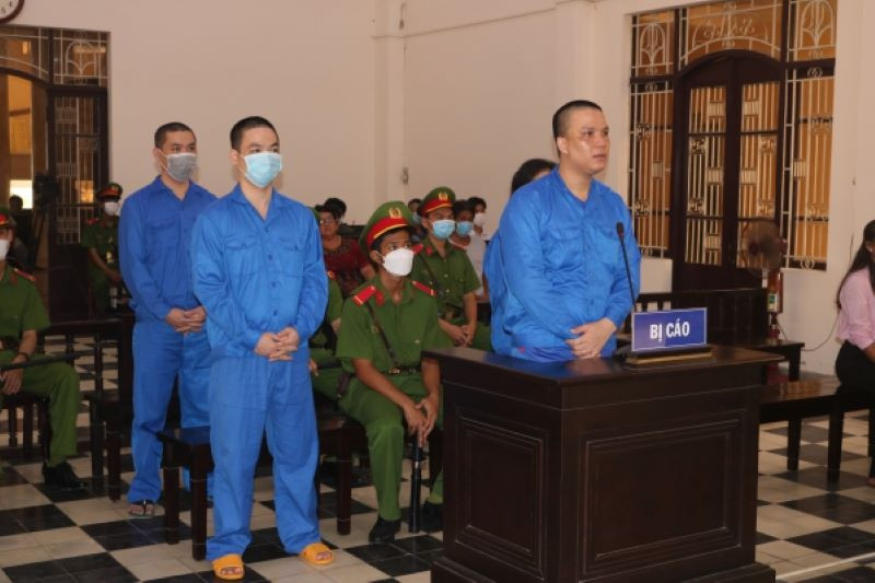 Các bị cáo tại tòa. Ảnh: P.H Các bị cáo tại tòa. Ảnh: P.H
