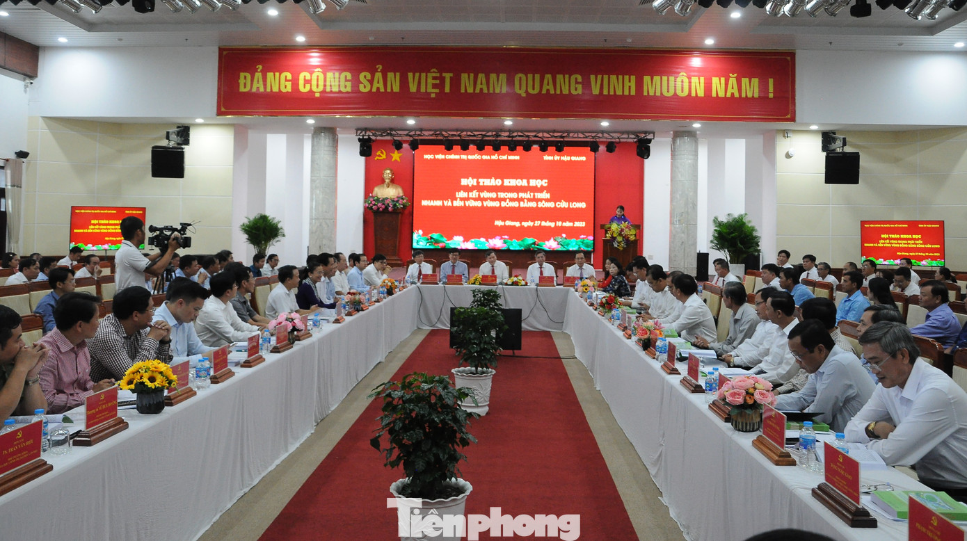 Quang cảnh hội thảo. Ảnh: CK