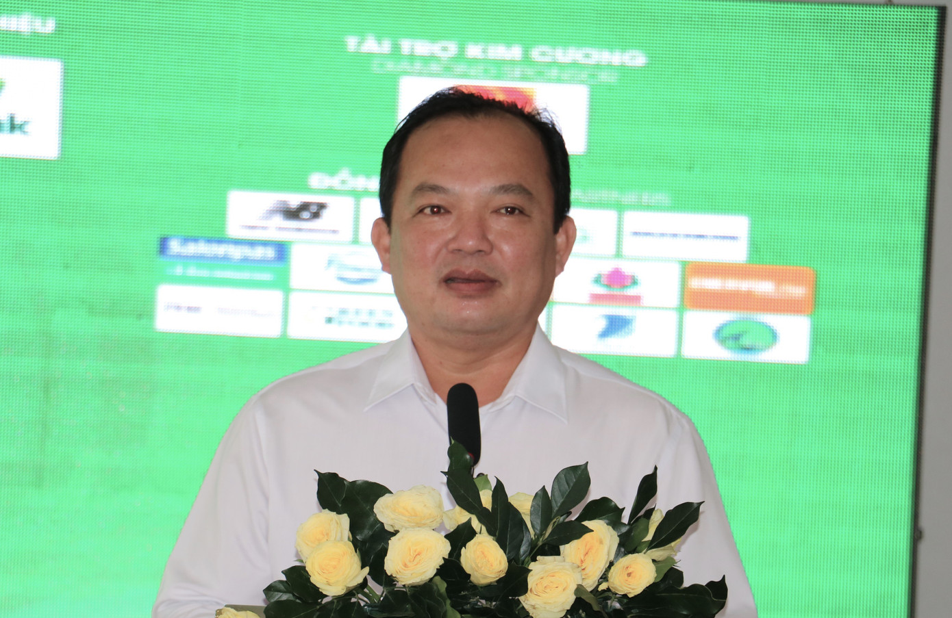 Phó Chủ tịch UBND tỉnh Hậu Giang Nguyễn Văn Hòa phát biểu tại họp báo. Ảnh: Hồng Nhung Phó Chủ tịch UBND tỉnh Hậu Giang Nguyễn Văn Hòa phát biểu tại họp báo. Ảnh: Hồng Nhung