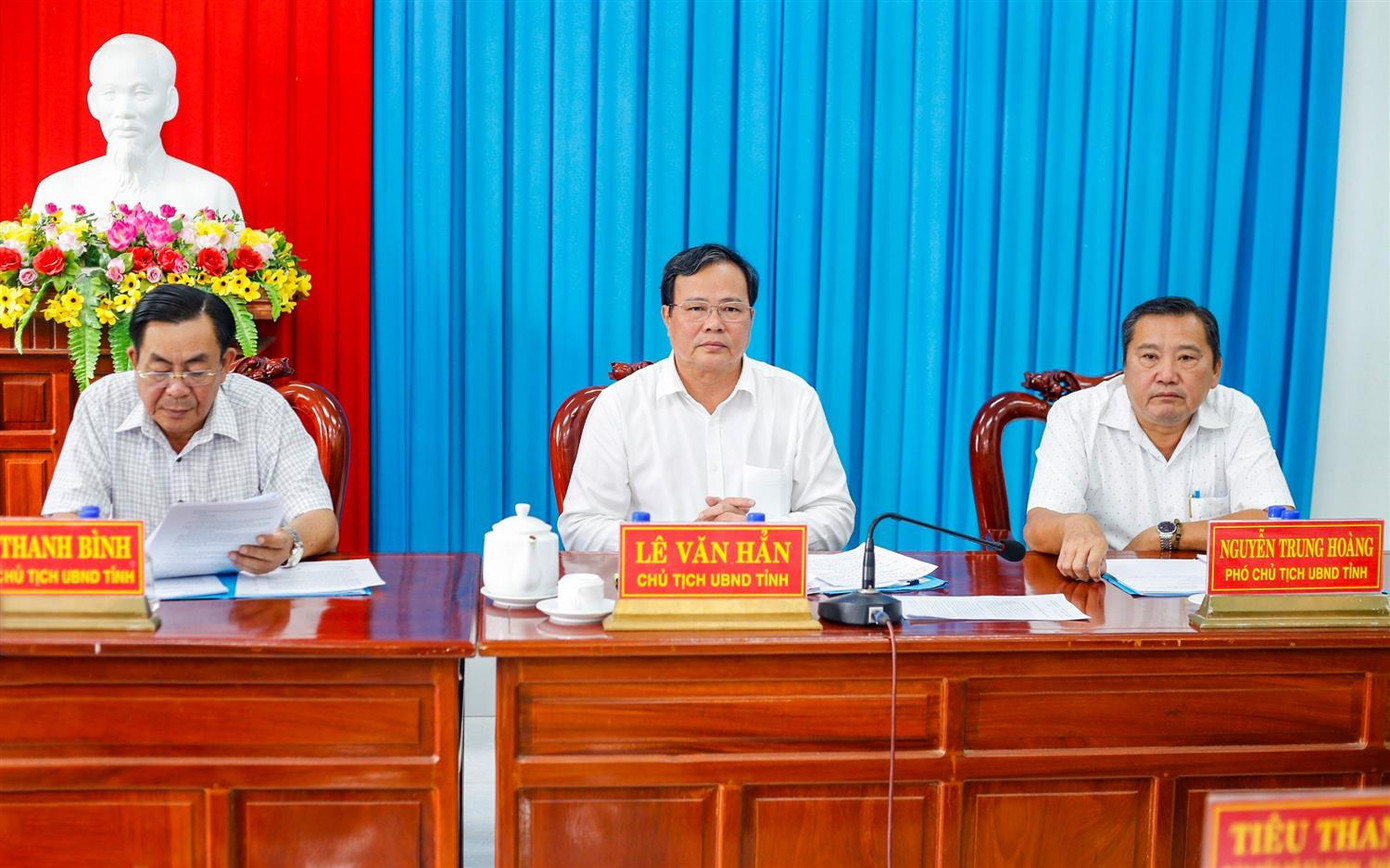 Lãnh đạo UBND tỉnh Trà Vinh chủ trì phiên họp. Ảnh: Phương An. Lãnh đạo UBND tỉnh Trà Vinh chủ trì phiên họp. Ảnh: Phương An.