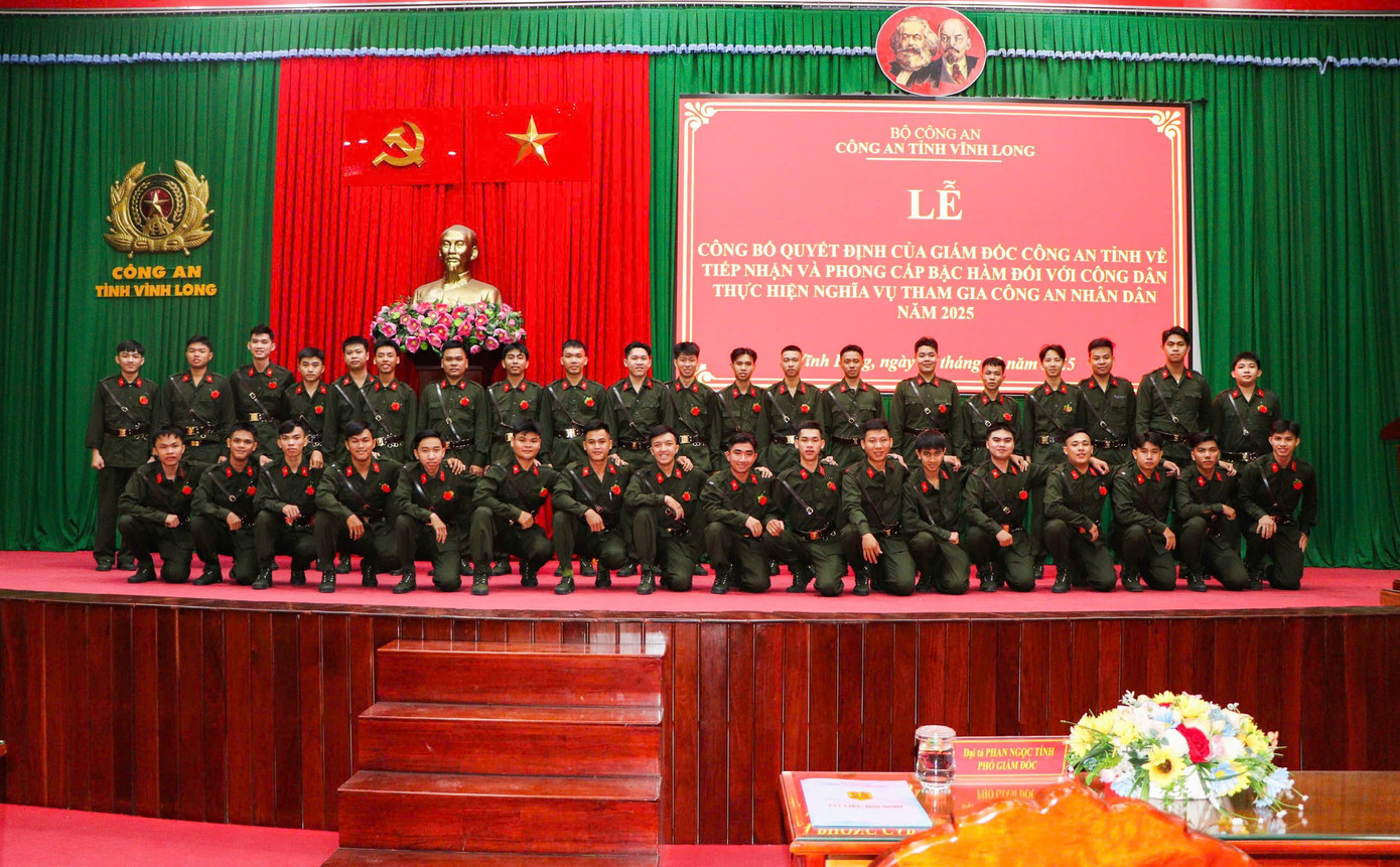 Công an tỉnh Vĩnh Long tuyển chọn 346 công dân thực hiện nghĩa vụ năm nay. Công an tỉnh Vĩnh Long tuyển chọn 346 công dân thực hiện nghĩa vụ năm nay.