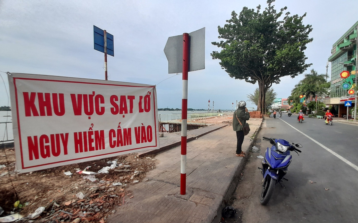 Do hoạt động của bến phà An Bình thuộc phạm vi công bố tình huống khẩn cấp về sạt lở, nguy cơ sụt lún bờ sông, nên năm 2023, UBND TP. Vĩnh Long thông báo chấm dứt hoạt động bến phà này và đầu tư bến tạm ở vị trí khác. Do hoạt động của bến phà An Bình thuộc phạm vi công bố tình huống khẩn cấp về sạt lở, nguy cơ sụt lún bờ sông, nên năm 2023, UBND TP. Vĩnh Long thông báo chấm dứt hoạt động bến phà này và đầu tư bến tạm ở vị trí khác.
