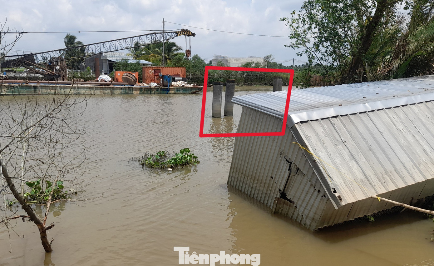 Người dân bức xúc cho rằng, việc thi công đóng cọc thi công cao tốc là "thủ phạm" gây ra sự cố. Ảnh: Cảnh Kỳ.