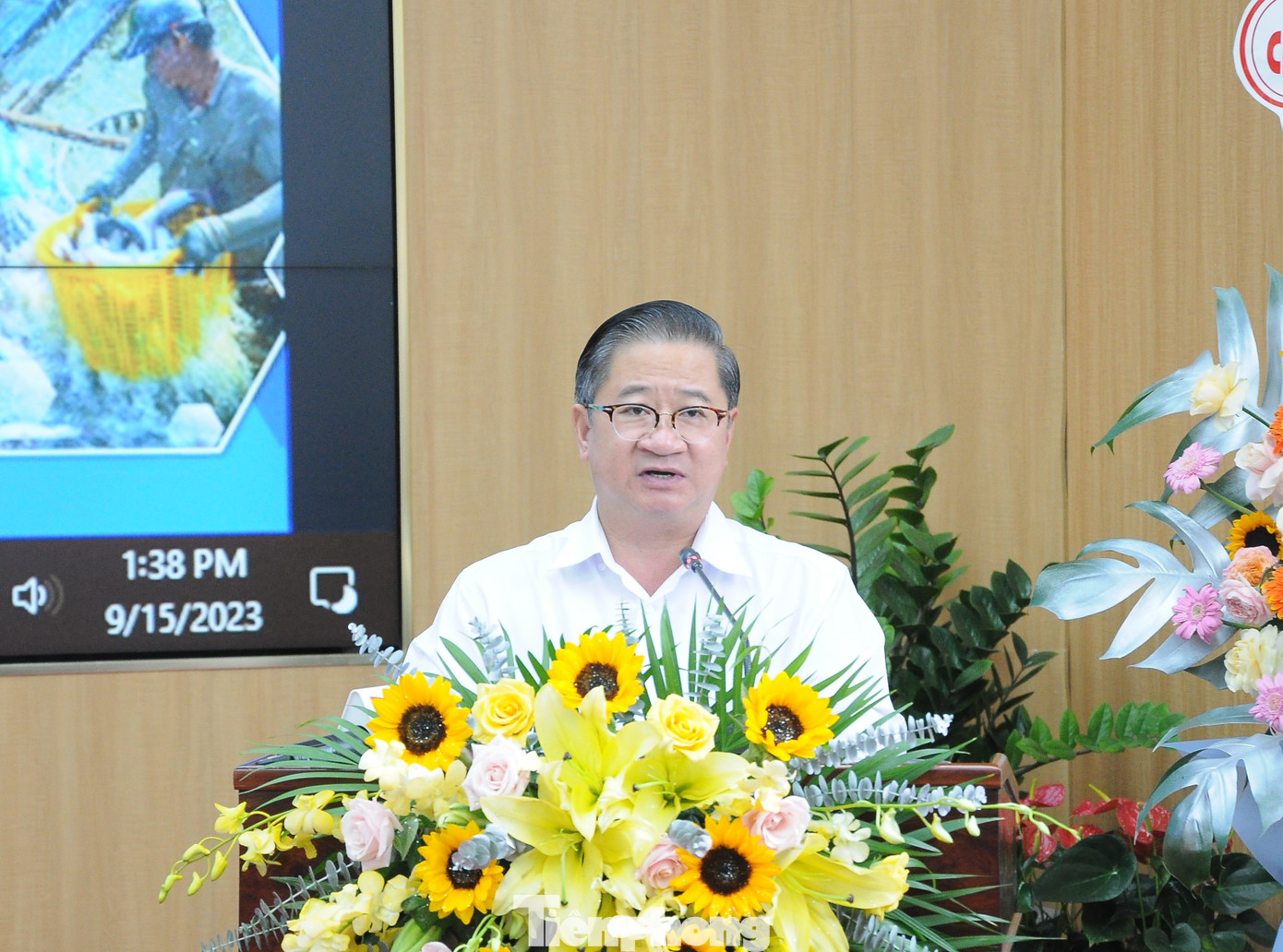 Chủ tịch UBND thành phố Cần Thơ Trần Việt Trường phát biểu tại diễn đàn. Ảnh: Cảnh Kỳ.