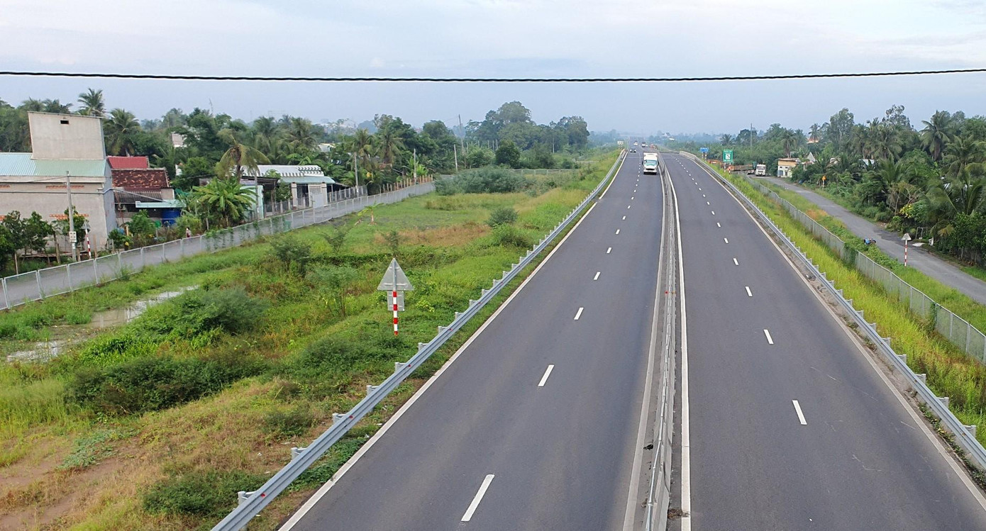 Hậu Giang đề nghị phân bổ hơn 2.100 tỷ đồng để thực hiện tái định cư dự án cao tốc Bắc Nam qua địa bàn tỉnh. Ảnh minh họa Hậu Giang đề nghị phân bổ hơn 2.100 tỷ đồng để thực hiện tái định cư dự án cao tốc Bắc Nam qua địa bàn tỉnh. Ảnh minh họa