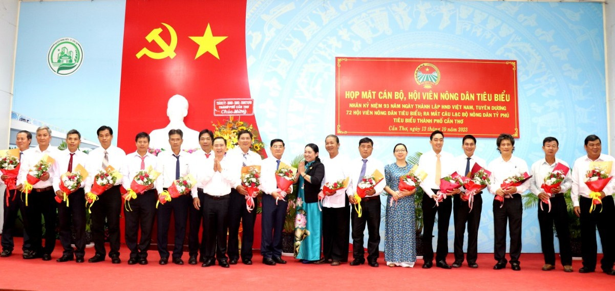 Ra mắt Câu lạc bộ Nông dân tỷ phú tiêu biểu thành phố Cần Thơ.