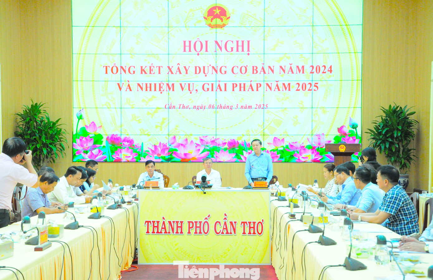 Quang cảnh hội nghị. Ảnh: CK