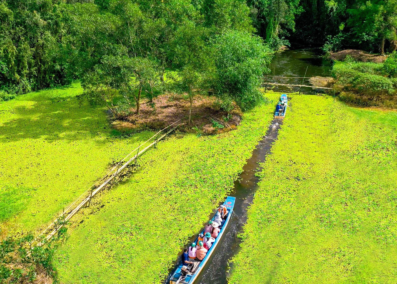 Một góc Khu du lịch Mùa Xuân (xã Tân Phước Hưng, huyện Phụng Hiệp, tỉnh Hậu Giang). Một góc Khu du lịch Mùa Xuân (xã Tân Phước Hưng, huyện Phụng Hiệp, tỉnh Hậu Giang).