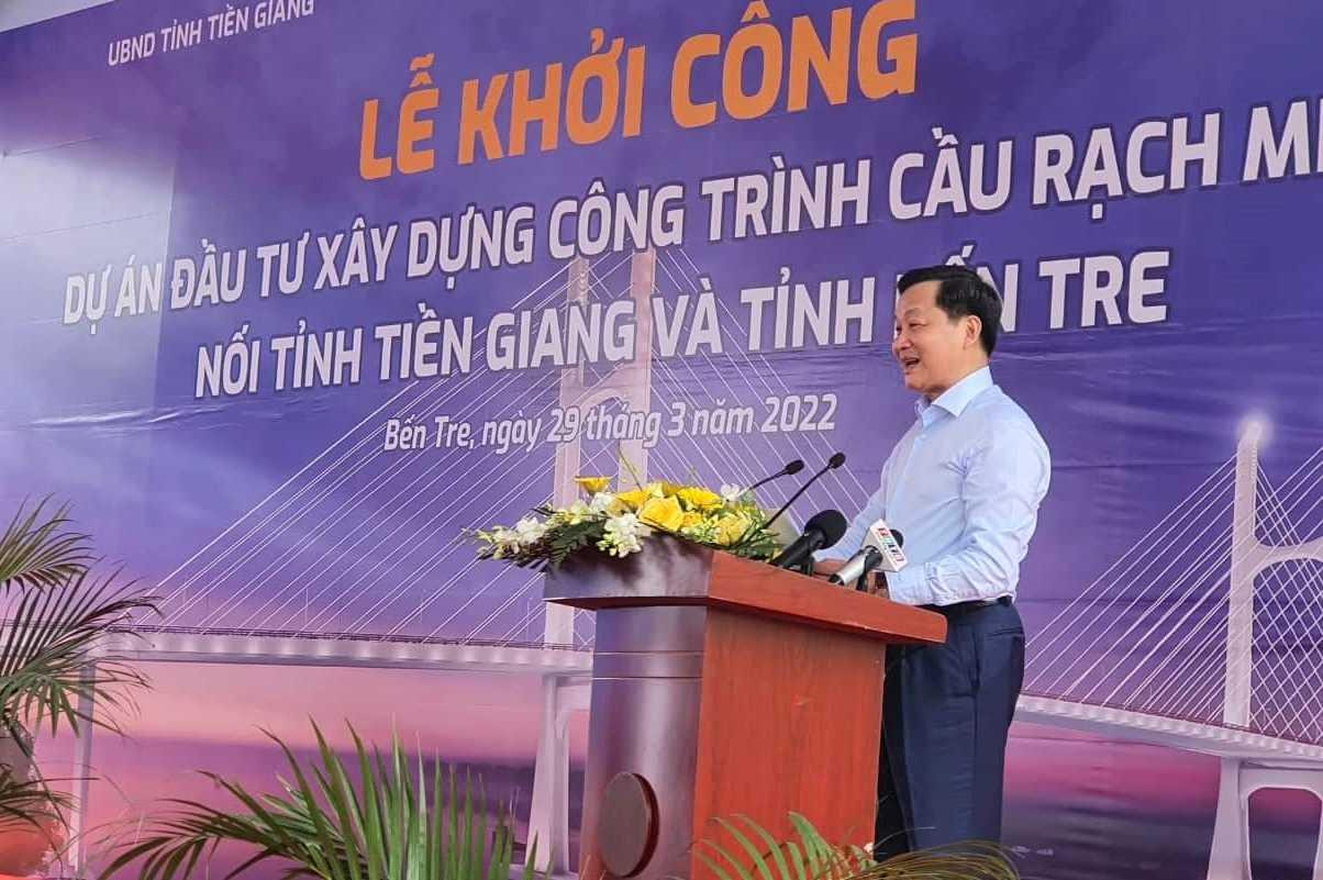 Phó Thủ tướng Lê Minh Khái phát biểu tại lễ khởi công.