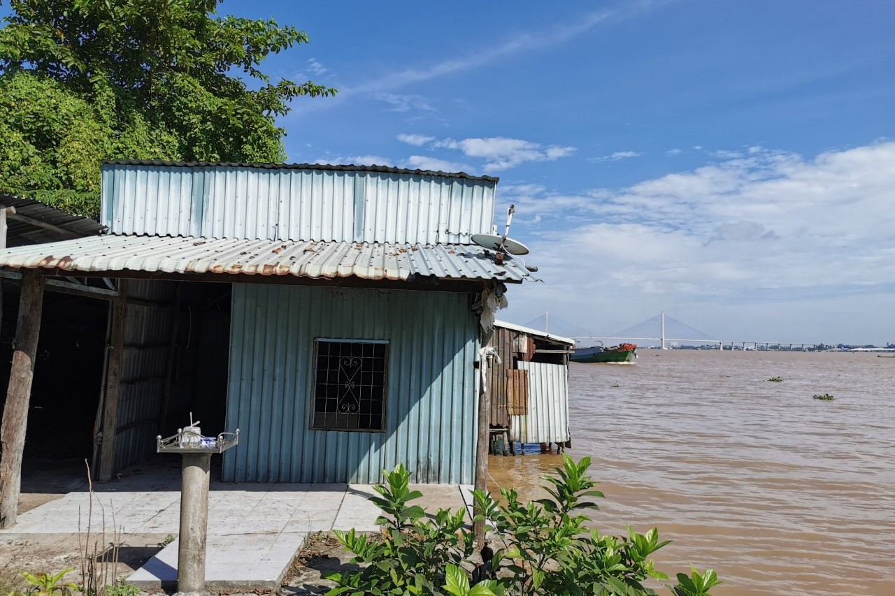 Một căn nhà ở đầu cù lao Tân Lộc. Một căn nhà ở đầu cù lao Tân Lộc.