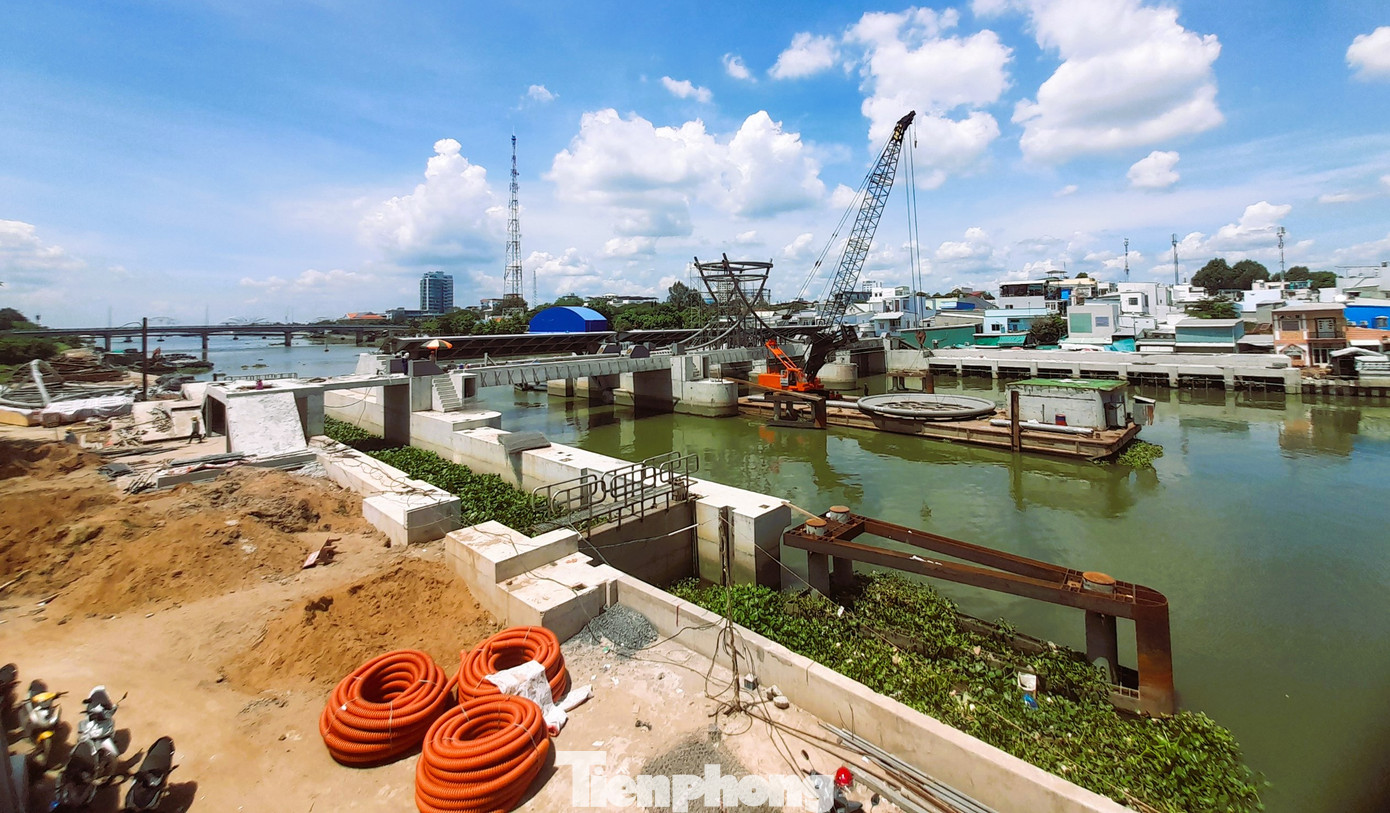 Cống và âu thuyền Cái Khế đang dần hoàn thành để đưa vào vận hành. Ảnh: CK Cống và âu thuyền Cái Khế đang dần hoàn thành để đưa vào vận hành. Ảnh: CK