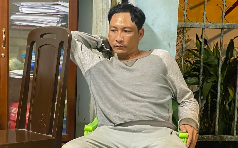 Đối tượng Nguyễn Hoàng Hưng tại cơ quan công an.