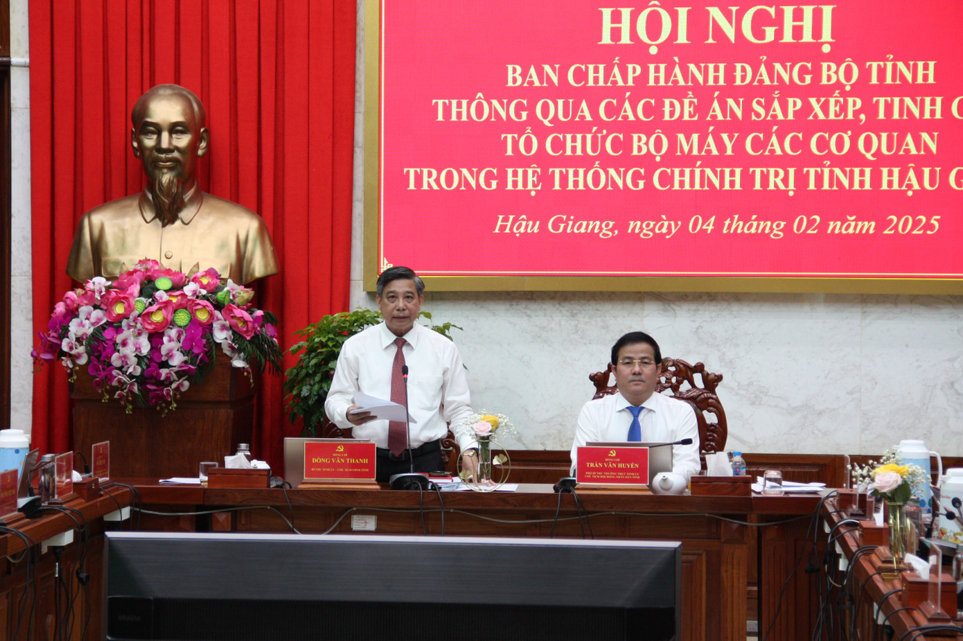 Ông Đồng Văn Thanh - Bí thư Tỉnh ủy, Chủ tịch UBND tỉnh Hậu Giang phát biểu tại hội nghị.