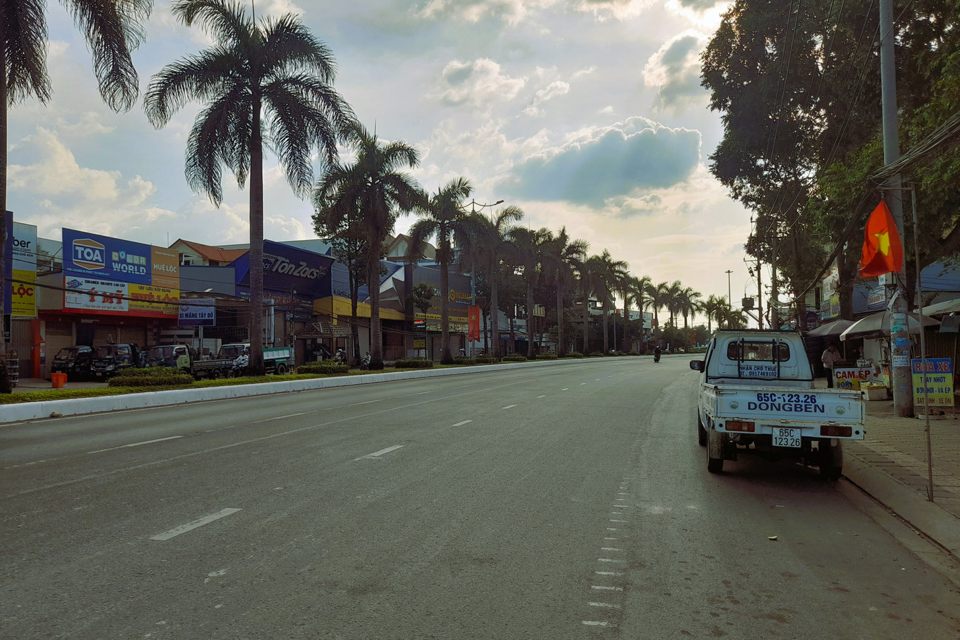 Đường 3 Tháng 2 chiều 30 Tết Quý Mão.