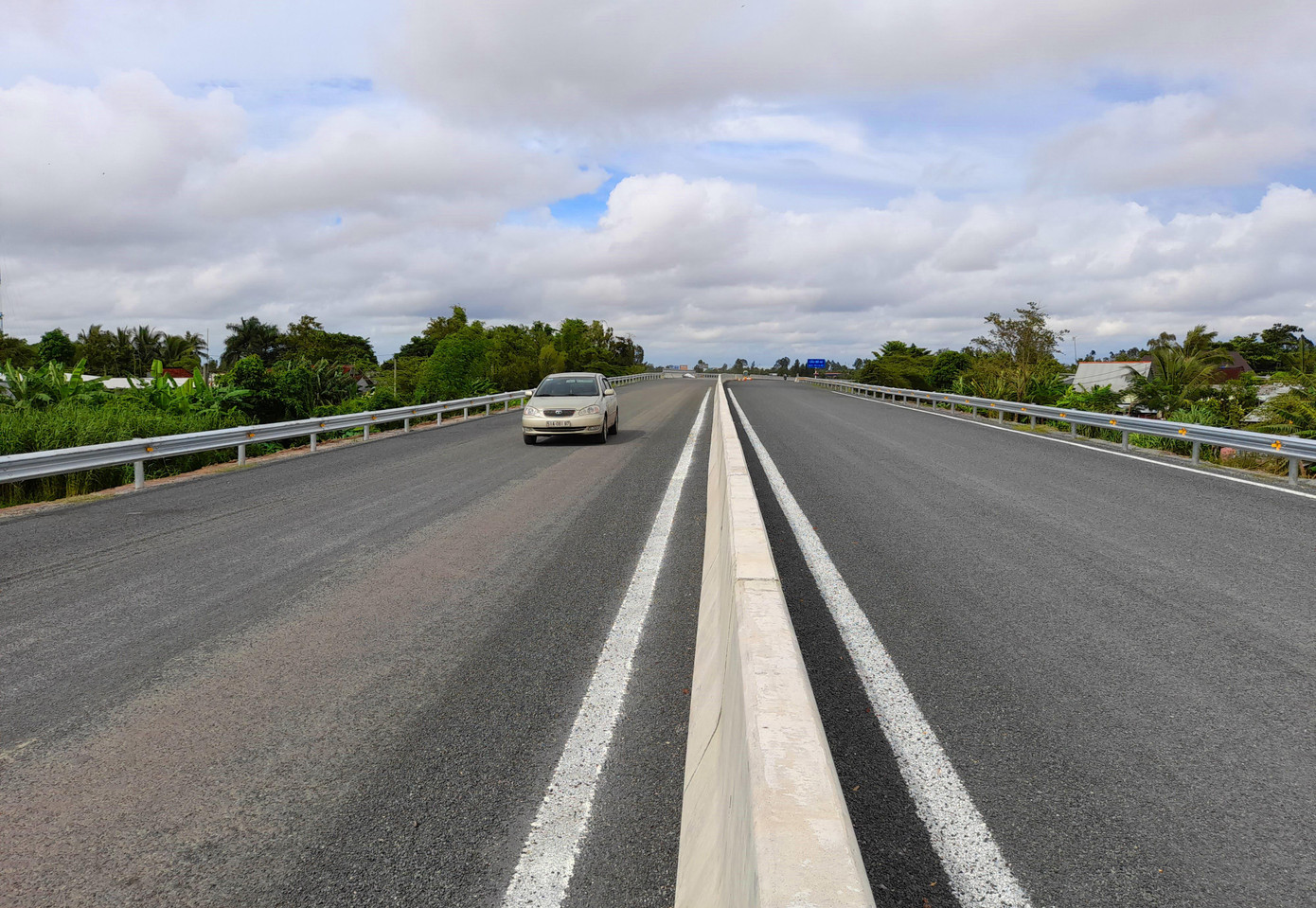 Tháng 11 vừa qua, TP Cần Thơ đã có kiến nghị Bộ KH&amp;ĐT bổ sung 5 nút giao với cao tốc Châu Đốc - Cần Thơ - Sóc Trăng, trong đó có giao với tuyến Lộ Tẻ - Rạch Sỏi. Ảnh: Cảnh Kỳ