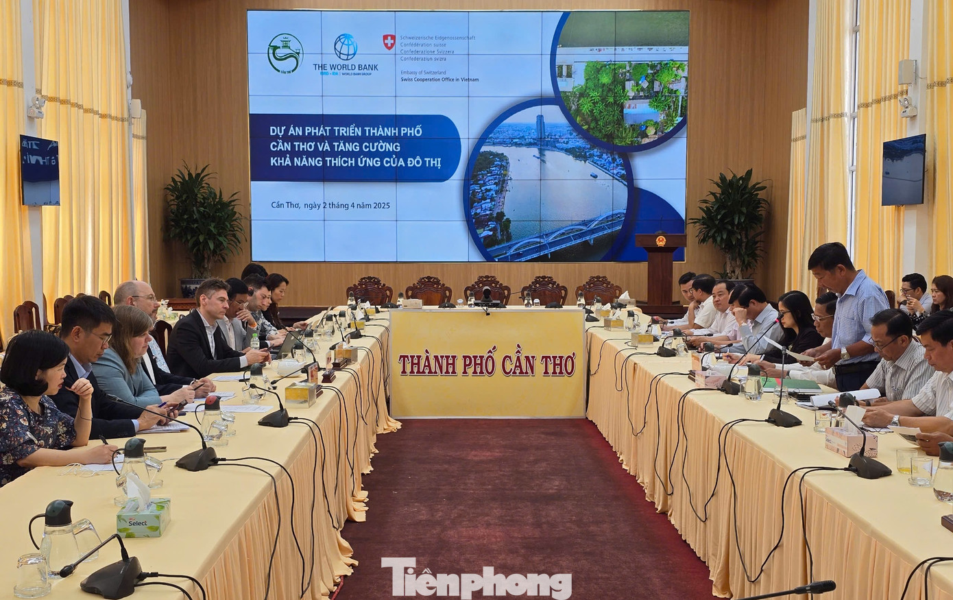 Quang cảnh buổi làm việc. Ảnh: CK