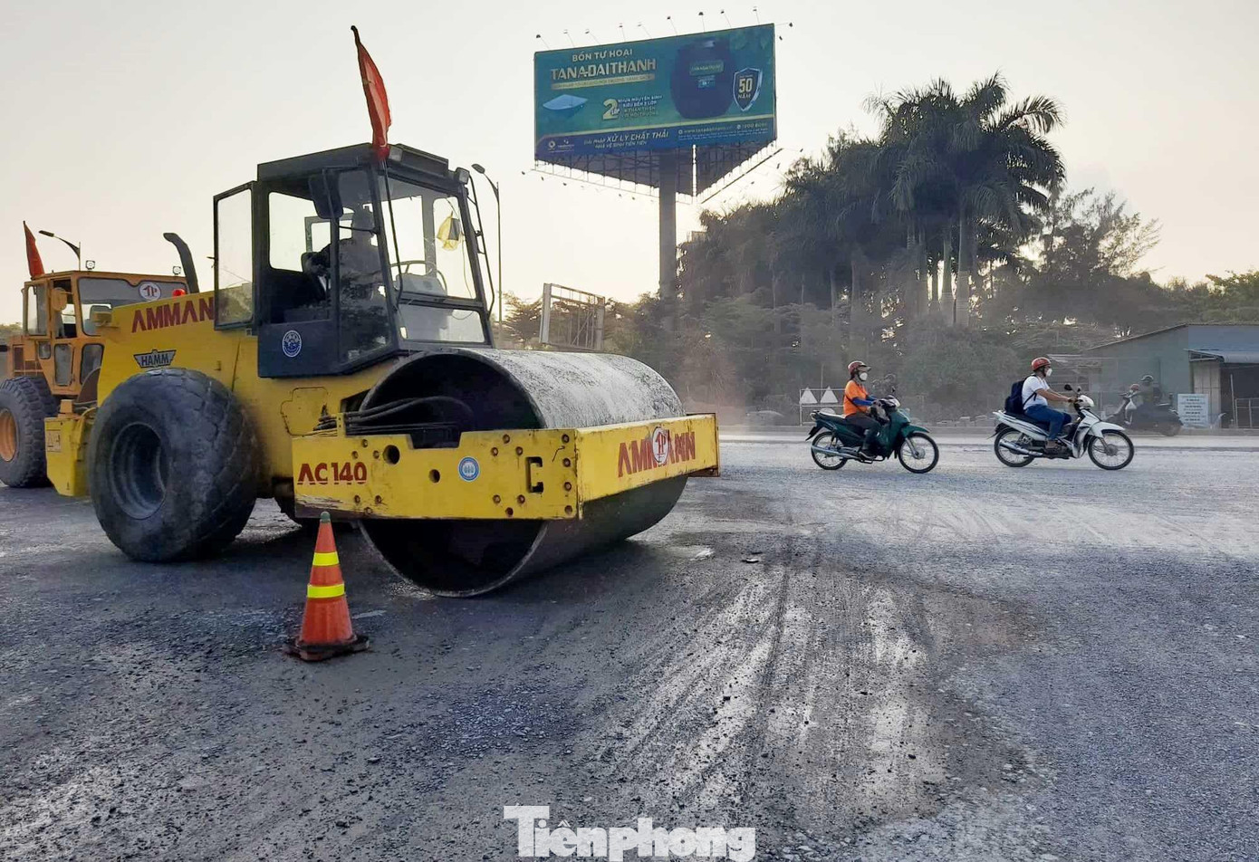 Chủ tịch UBND TP Cần Thơ phê bình nghiêm khắc và cảnh cáo thủ trưởng các đơn vị có tỷ lệ giải ngân đến ngày 15/4/2022 dưới 10%. Ảnh: CK