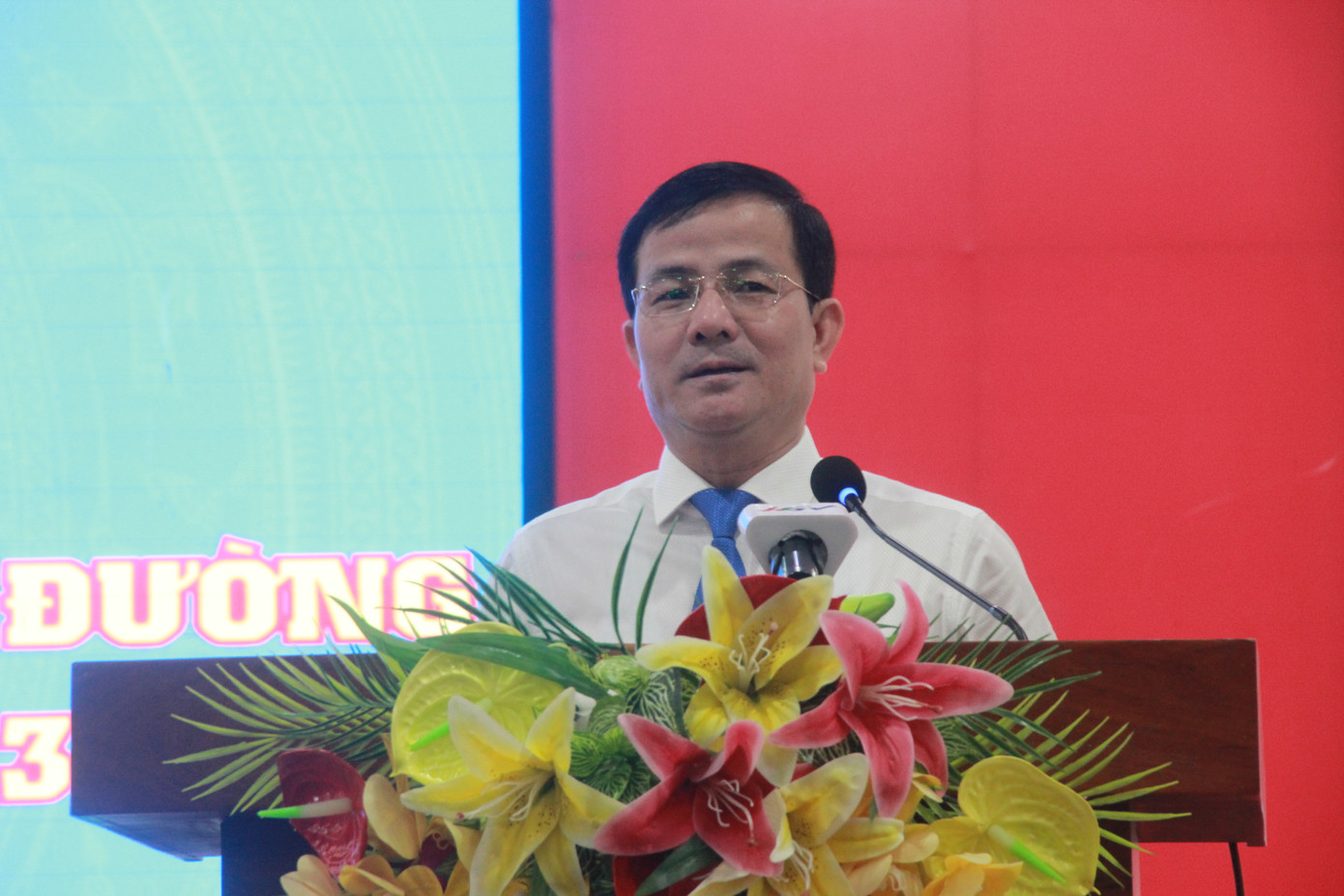 Phó Bí thư Thường trực Tỉnh ủy Hậu Giang Trần Văn Huyến phát biểu tại hội thi. Phó Bí thư Thường trực Tỉnh ủy Hậu Giang Trần Văn Huyến phát biểu tại hội thi.