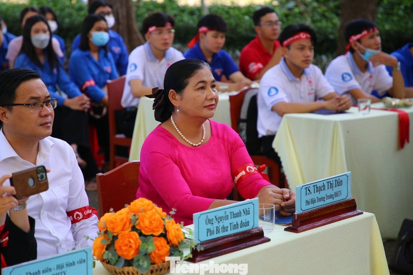 Đại biểu tham dự ngày hội.