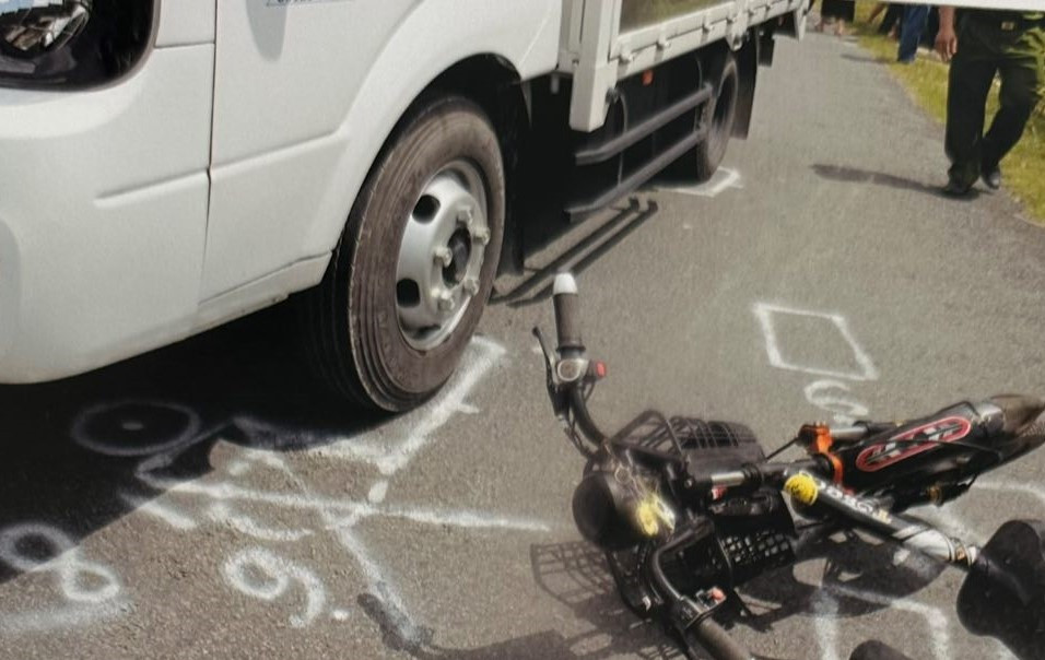 Hiện trường vụ tai nạn giao thông làm nữ sinh tử vong. vl.jpg