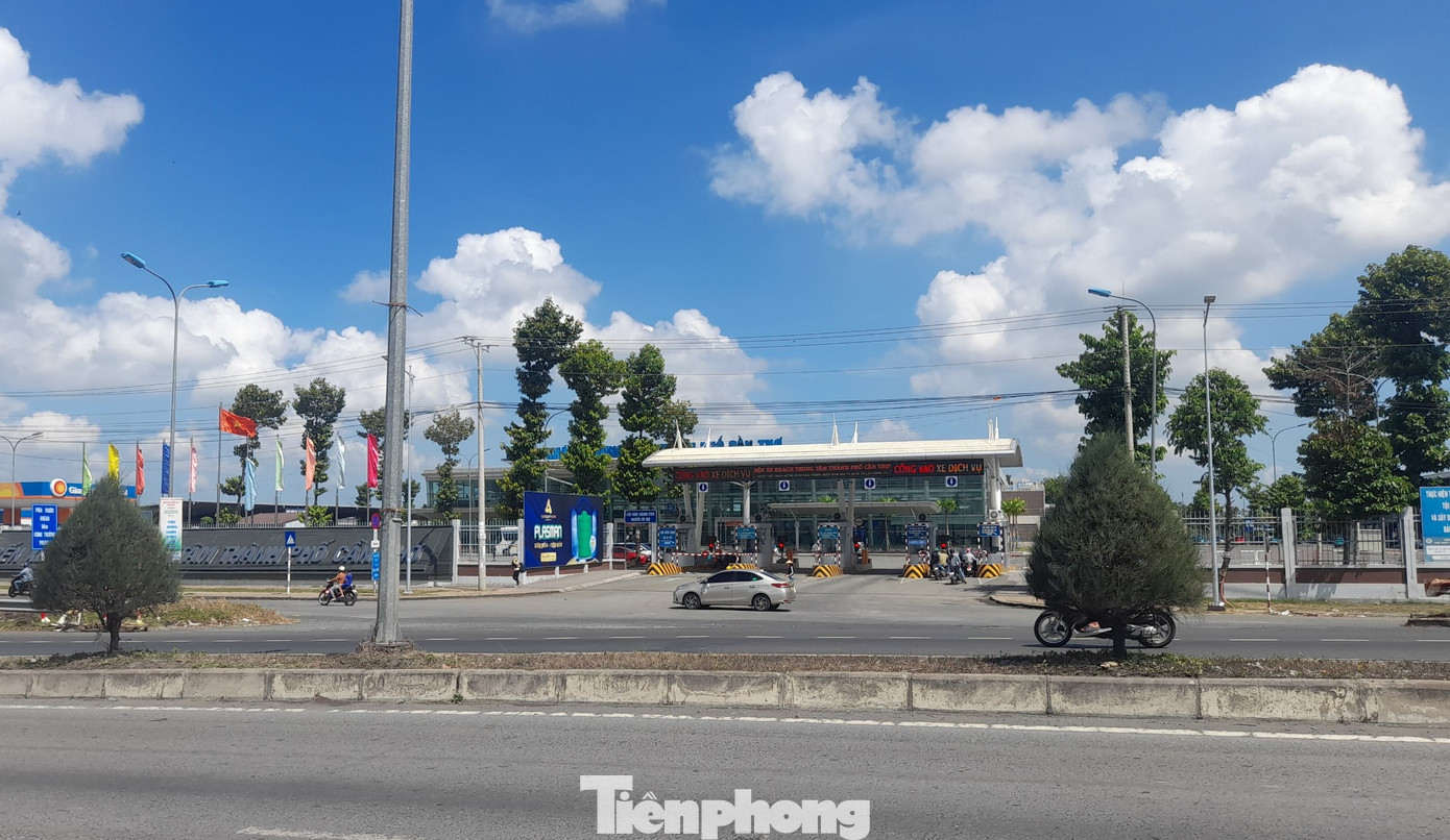 Bến xe khách trung tâm TP. Cần Thơ cũng ghi nhận phương tiện tăng không nhiều. Bến xe khách trung tâm TP. Cần Thơ cũng ghi nhận phương tiện tăng không nhiều.